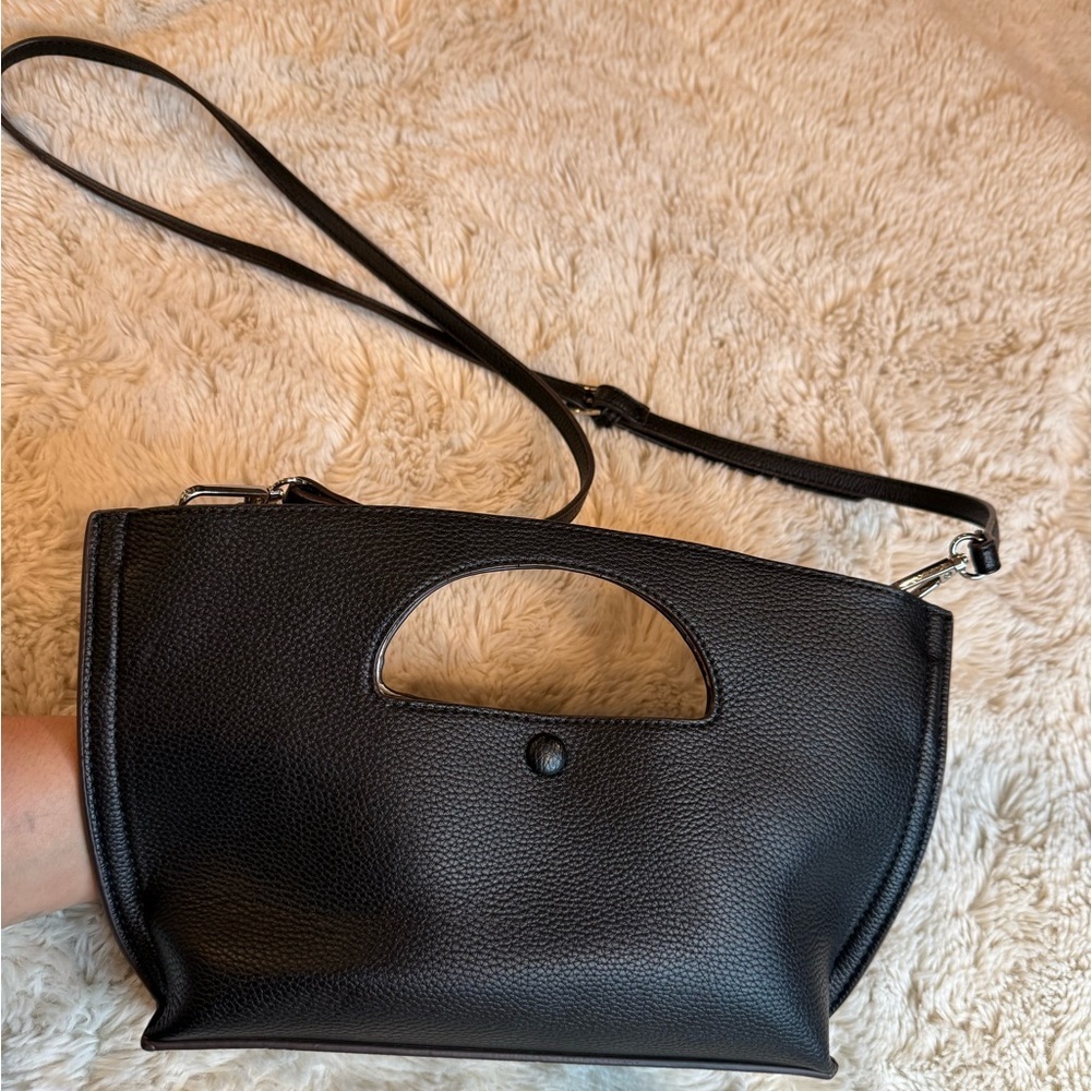 sondra roberts Elegant Black Leather Handbag - Picture 2 of 9